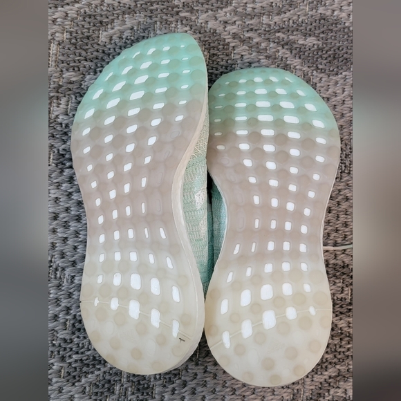 Adidas pure boost - mint green & grey sz 7 - Picture 3 of 5